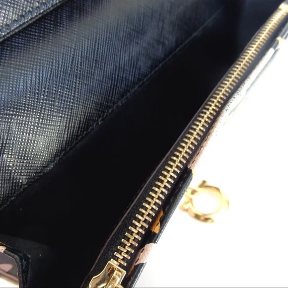 AUTH Salvatore Ferragamo Long Leather Wallet - Picture 7 of 7